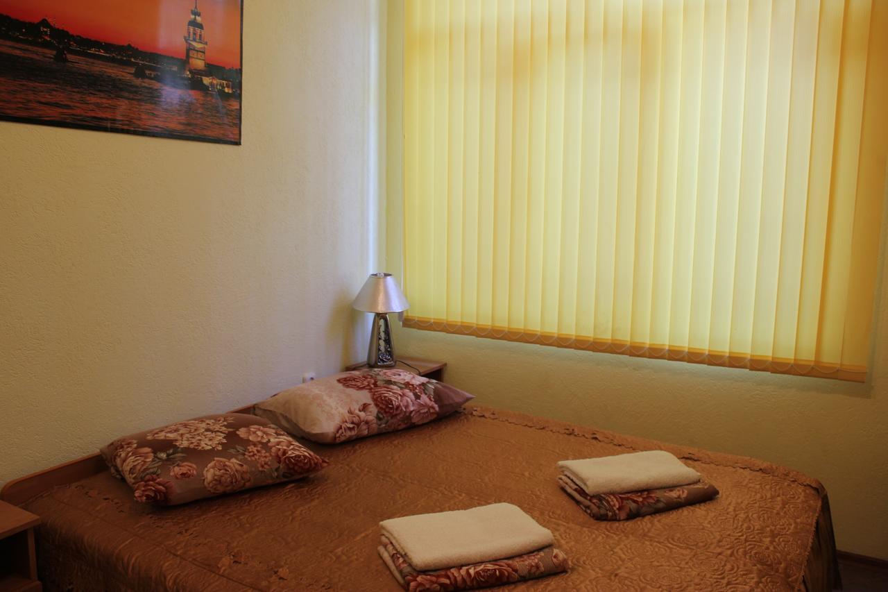 Emiliya Guest House Гагра Екстериор снимка